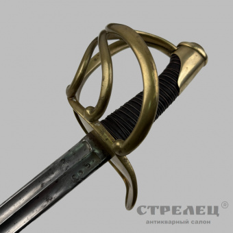 фото — кираса, шлем и палаш французского тяжелого кирасира, 1834 год